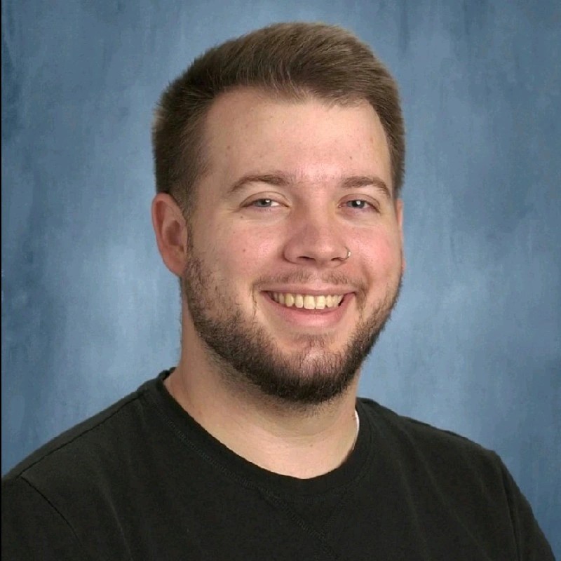 Headshot of Devin Bontreger